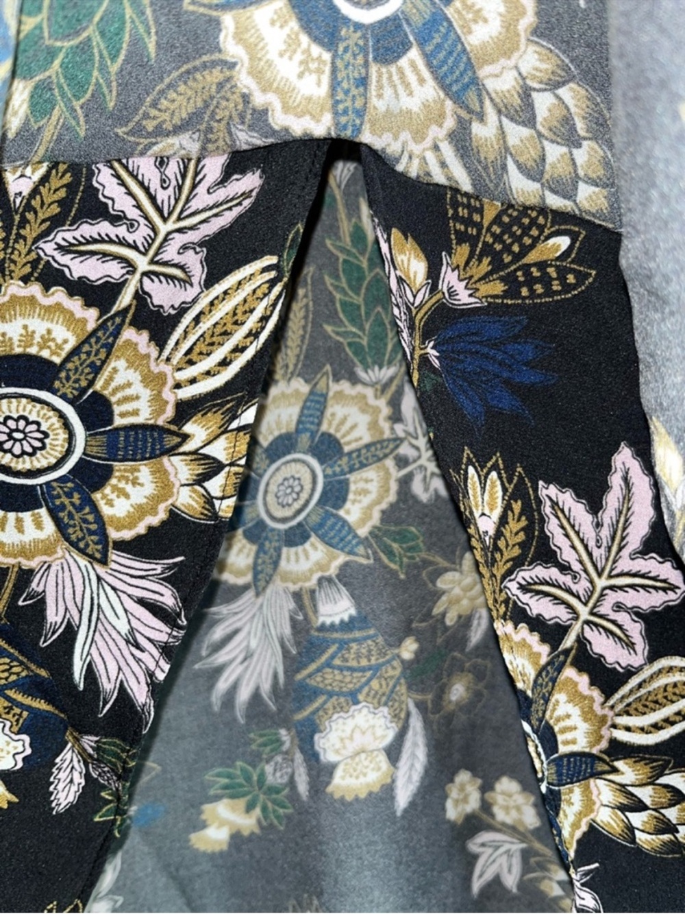 A.L.C. Cooper Silk Blouse Black Floral Open Back Hi Lo Hem Long Sleeve Top 2 - Picture 6 of 9